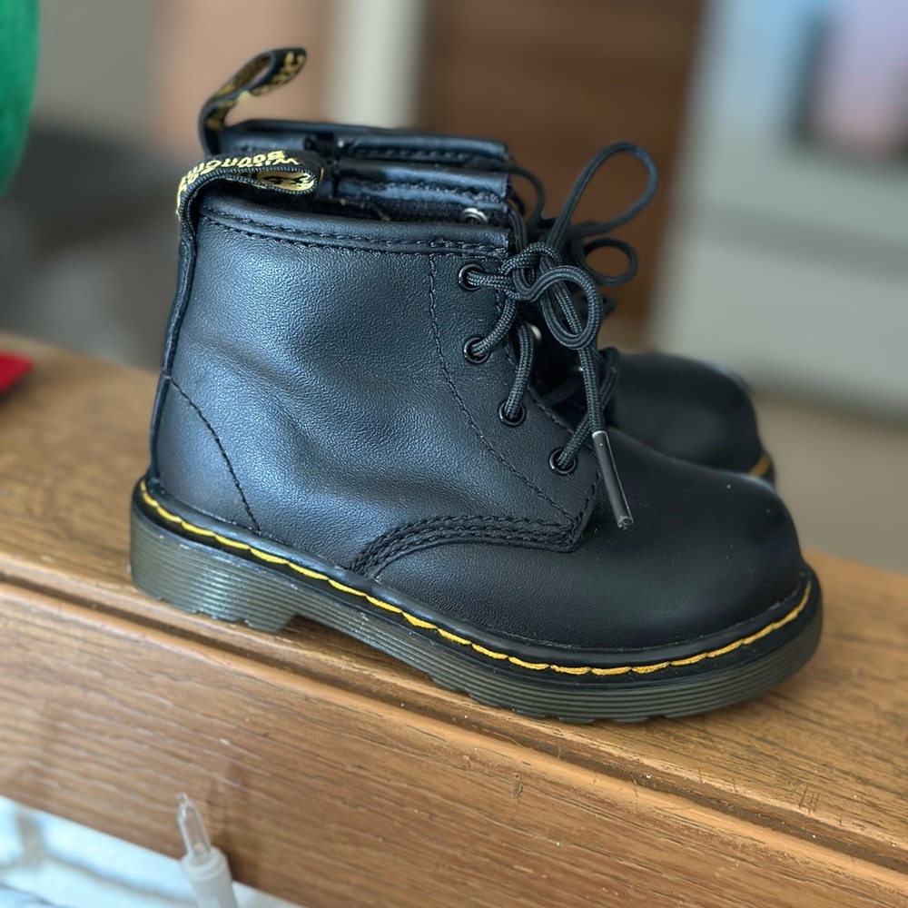 Dr.Martens BRAND NEW (no box) size 6c toddler